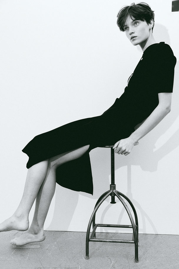 H&M Collared Rib-knit Dress Black