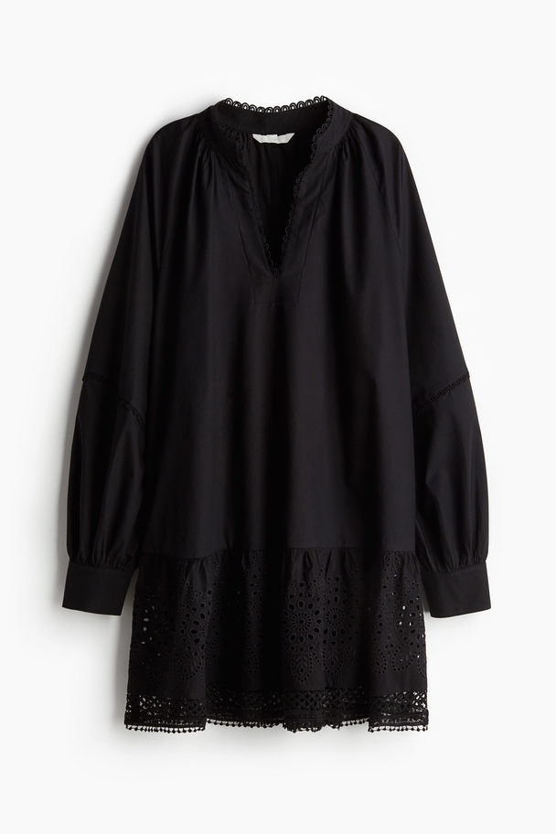 H&M Kleid mit Broderie Anglaise Schwarz