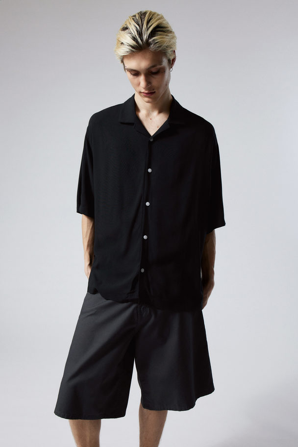 Weekday Oversized Resort Short Sleeve Shirt Svart