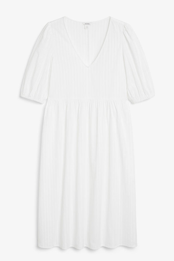 Monki Weißes Kleid mit V-Ausschnitt und Raffung Weiß