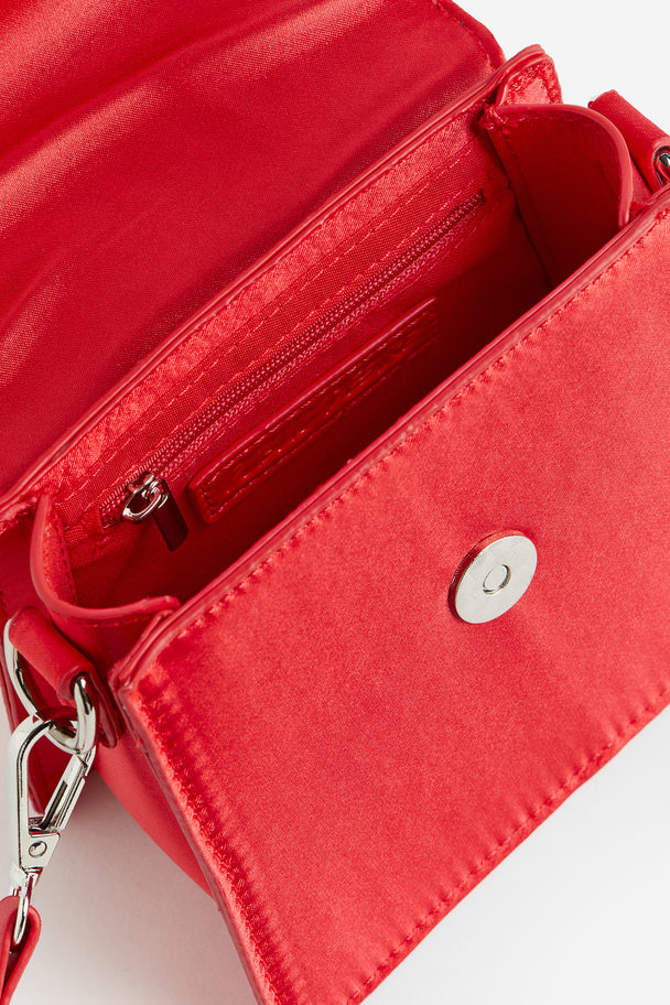 Public Desire Indy  Bow Minibag In Rot-diamant Lack Rot
