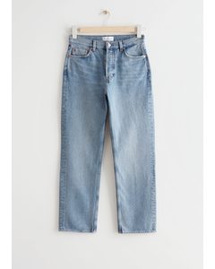 Kurze Keeper Cut Jeans Hellblau