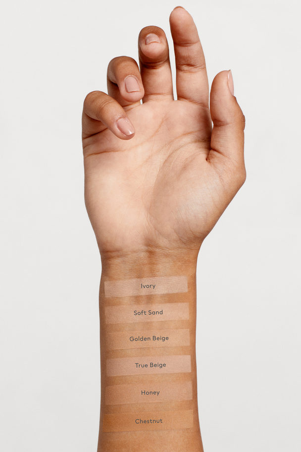 H&M Puderfoundation True beige