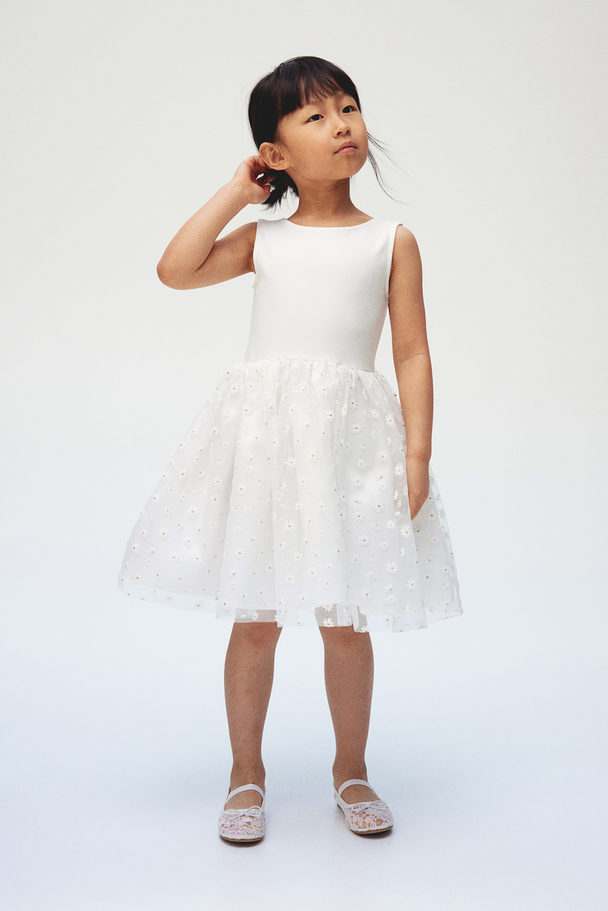 H&M Kleid mit ausgestelltem Rock Weiß/Geblümt