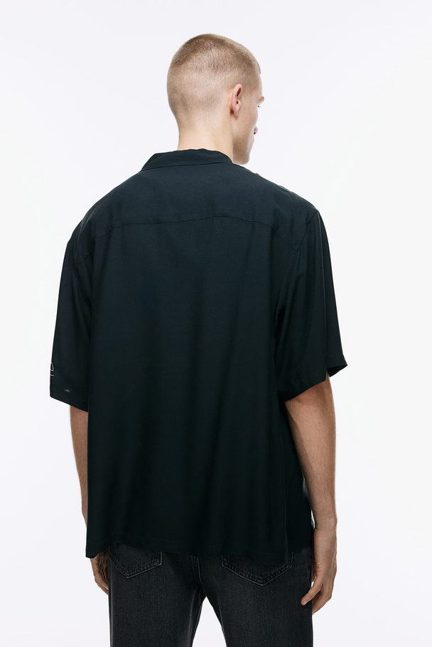 H&M Relaxed Fit Printed Resort Shirt Black/kurt Cobain