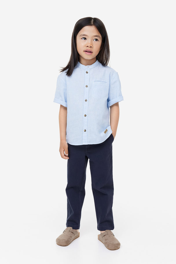 H&M Chino aus Twill in Relaxed Fit Marineblau