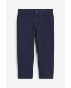 Chino aus Twill in Relaxed Fit Marineblau