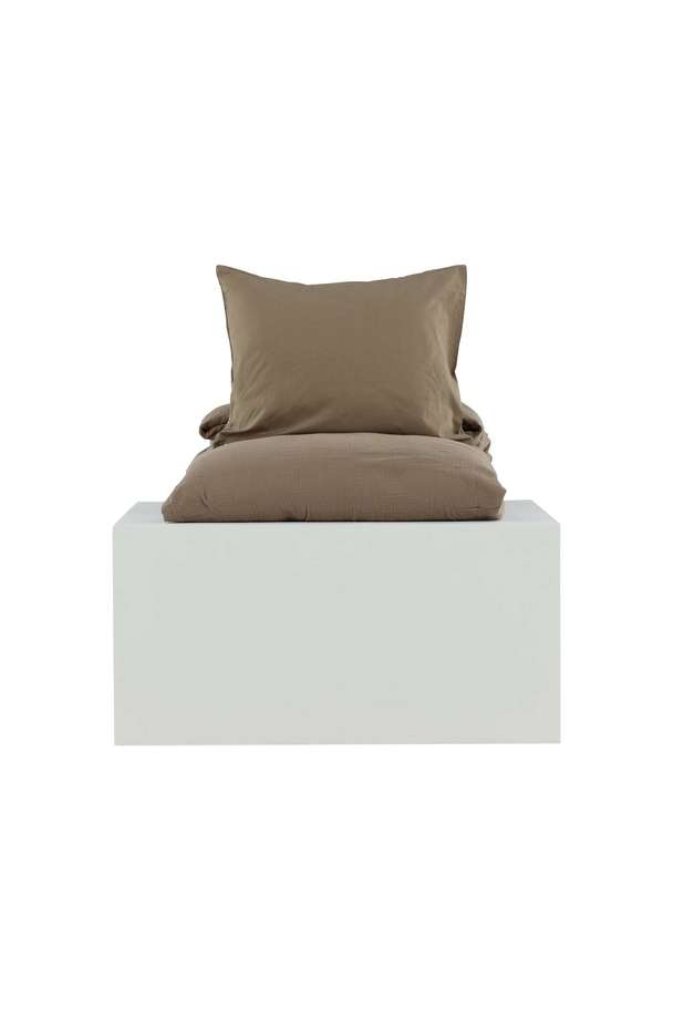 Venture Home Mila Bed Set