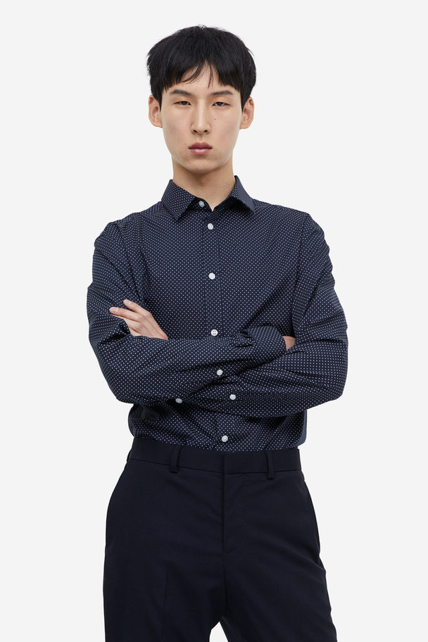 H&M Easy Iron-skjorta Slim Fit Marinblå/prickig