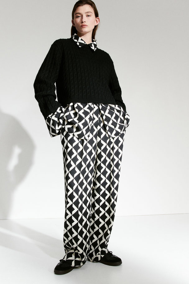 H&M Straight Trousers Black/white Patterned