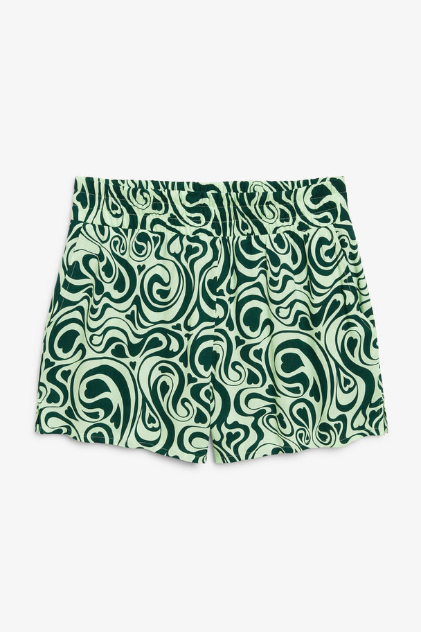 Monki Floaty Shorts Swirly Green Hearts