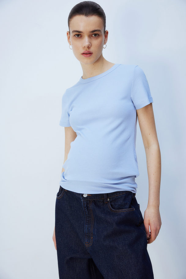 H&M MAMA Geripptes Shirt Hellblau