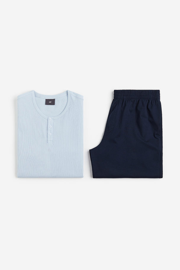 H&M Schlafshirt und Shorts Hellblau