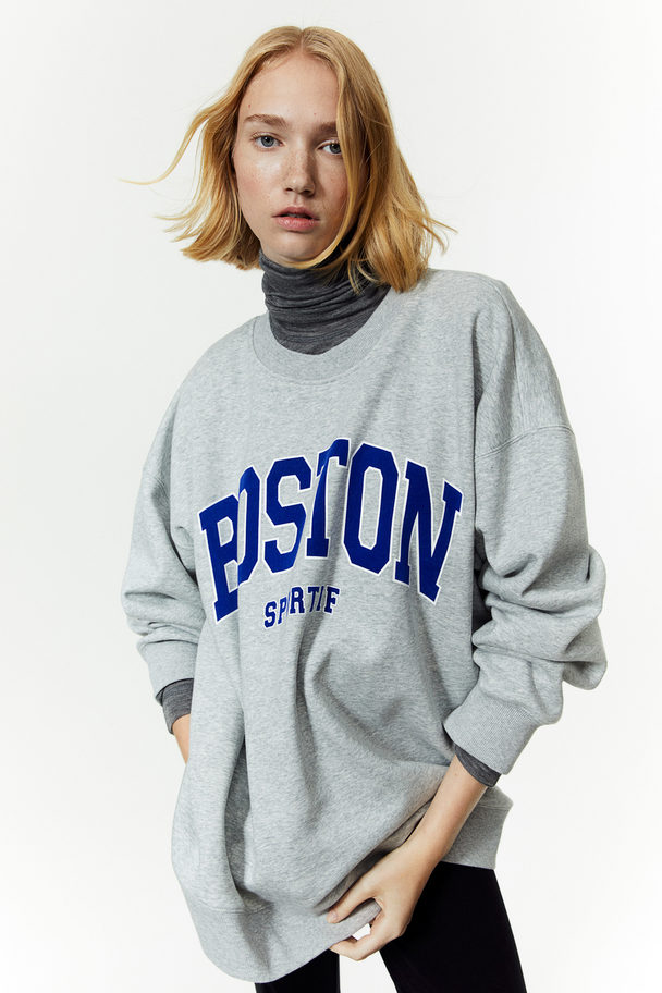 H&M Sweatshirt Med Trykk Lys Gråmelert/boston