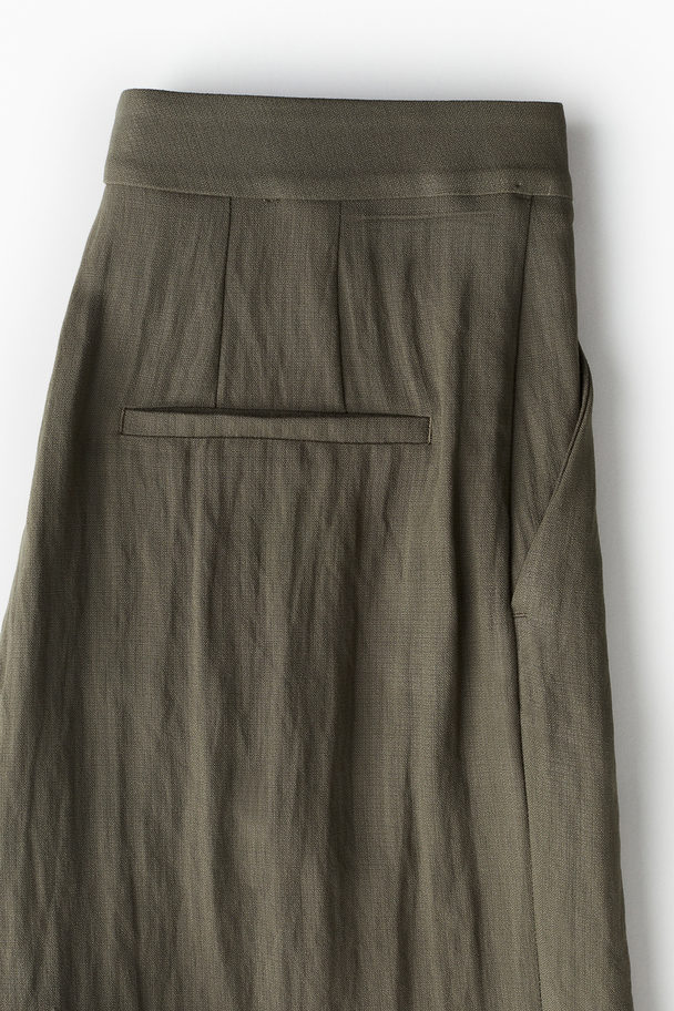 H&M Knee-length Shorts Dark Khaki Green