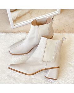 Glir White Leather Chelsea Ankle Boots