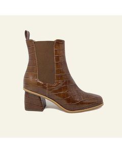 Glir Light Brown Leather Chelsea Ankle Boots