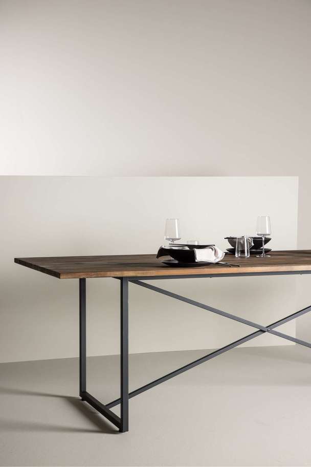 Venture Home Padang Dining Table