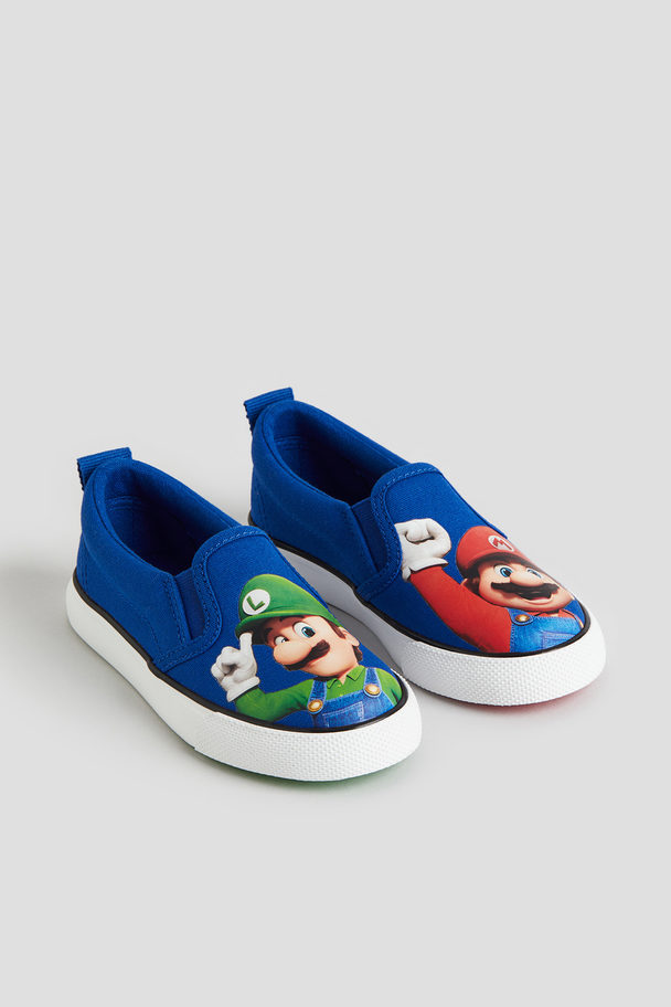 H&M Slipper mit Print Blau/Super Mario