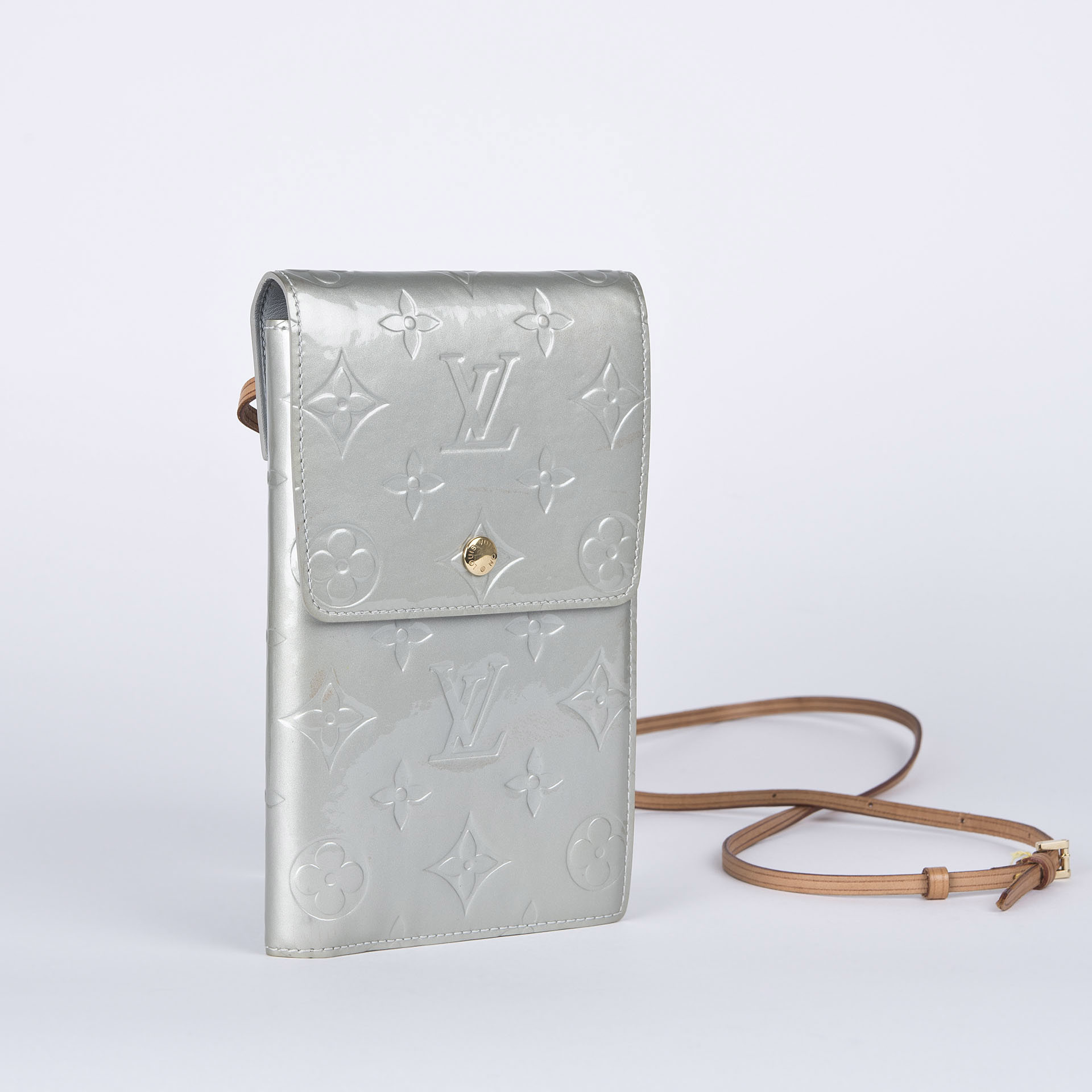 Authentic Louis Vuitton LV Vernis Walker sling wallet, Luxury