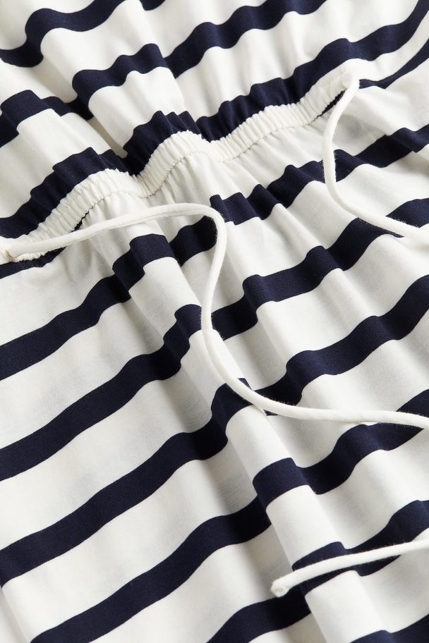 H&M T-Shirt-Kleid mit Bindedetail Weiß/Blau gestreift