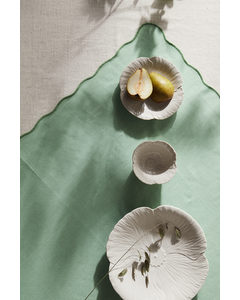 Scallop-edged Tablecloth Light Green