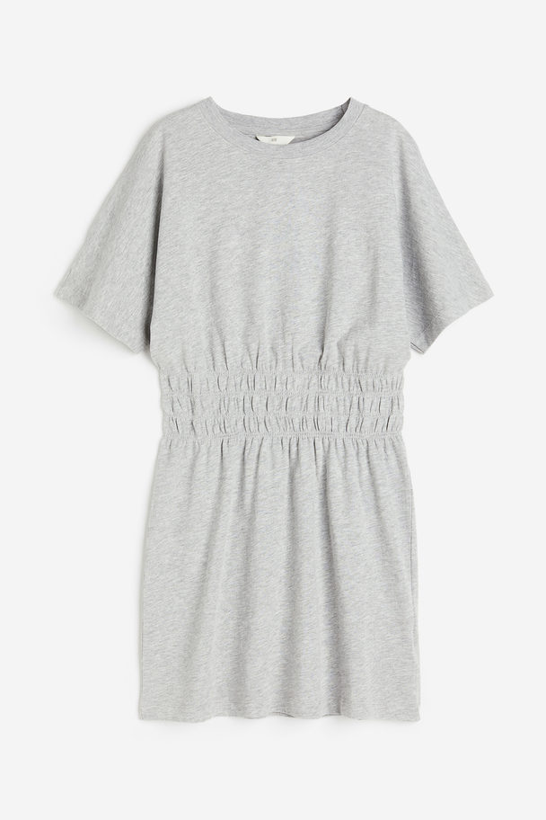 H&M T-Shirt-Kleid mit gemokter Taille Hellgraumeliert