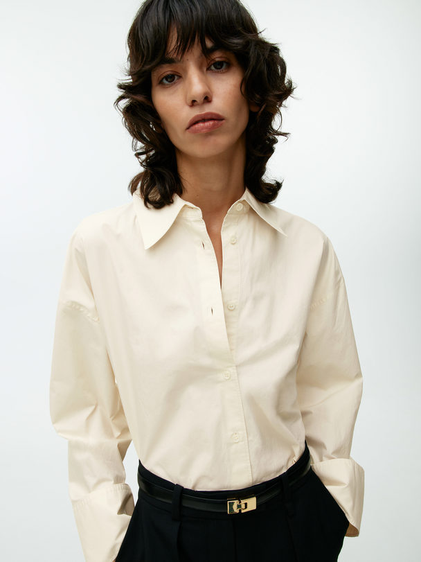ARKET Poplinskjorta Med Avslappnad Passform Cremefärgad