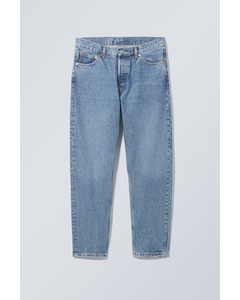 Barrel Jeans mit lockerem und konisch zulaufendem Mittelblau