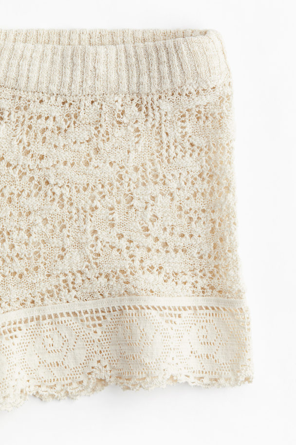 H&M Pointellestickade Minishorts Med Spets Ljusbeige