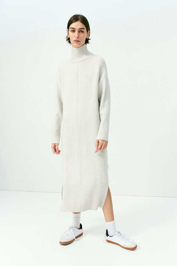 H&M Knitted Turtleneck Dress Light Greige