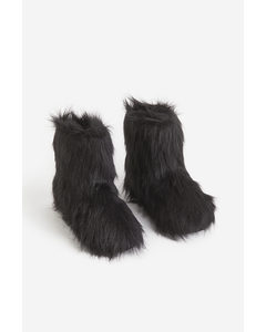 Fluffy Boots Black