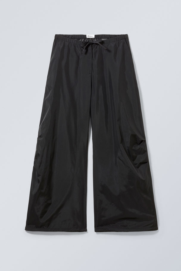 Weekday Leish Parachute Trousers Svart