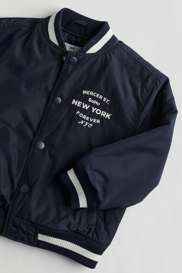 H&M Baseballjacke mit Motivstickerei Marineblau/New York