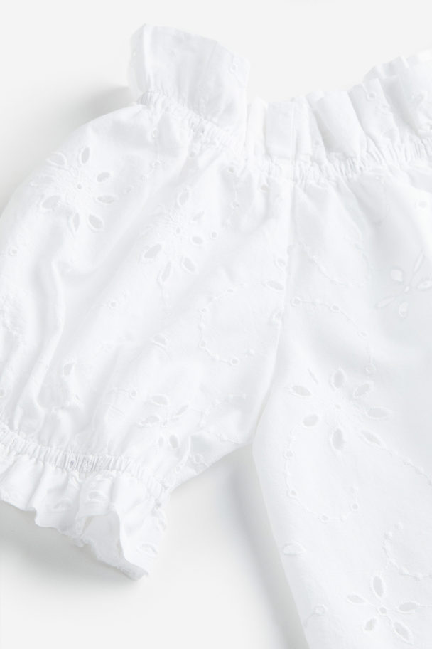 H&M Off-Shoulder-Bluse mit Broderie Anglaise Weiß