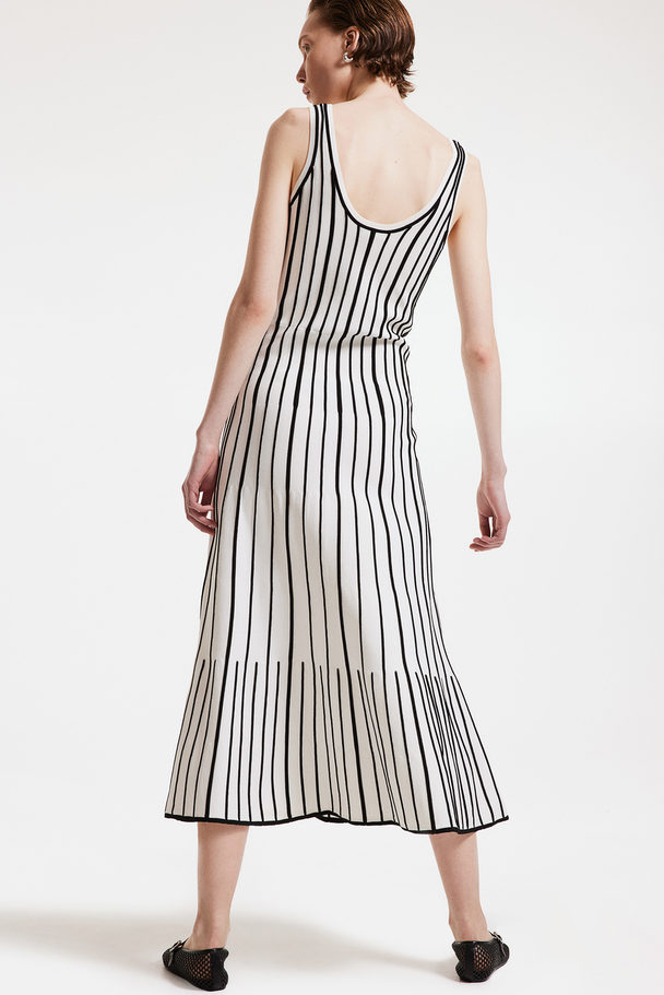 H&M Knitted A-line Dress White/black Striped