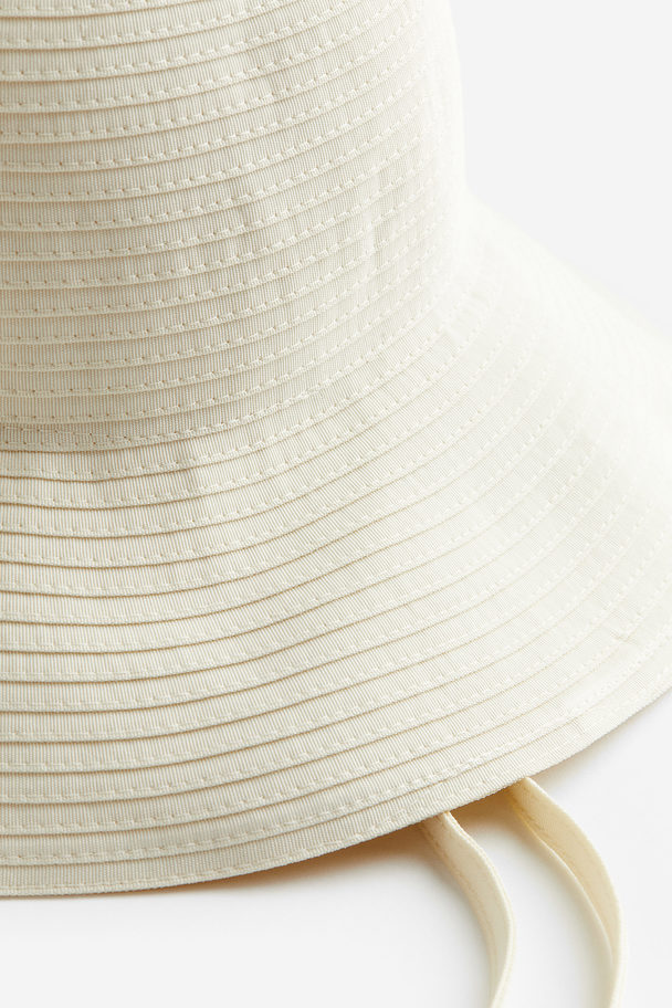 H&M Sonnenhut mit Bindebändern Weiß
