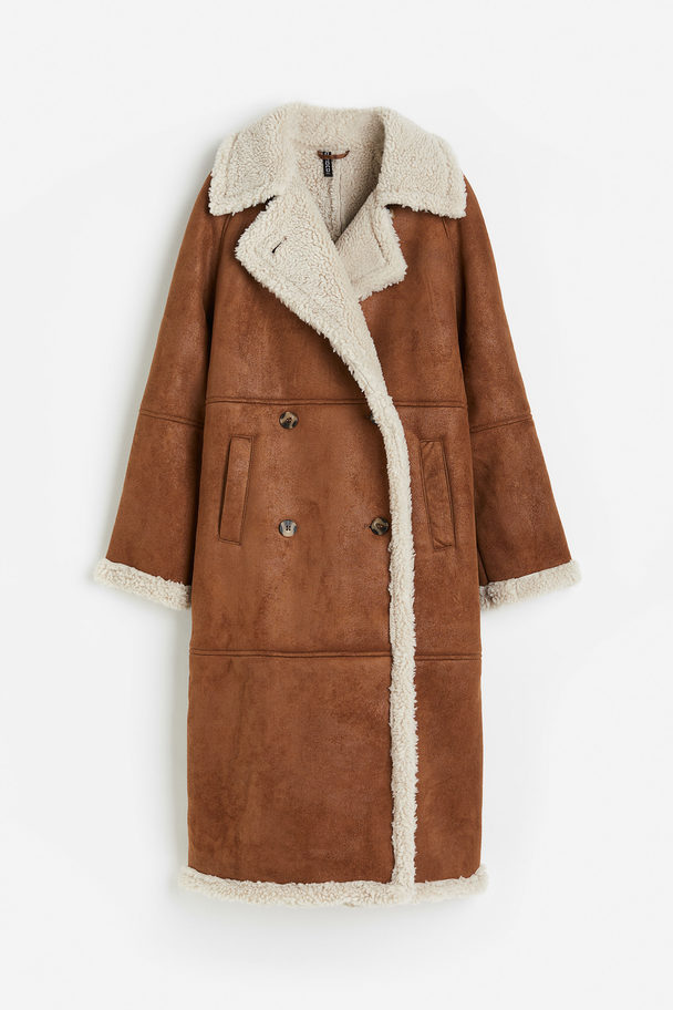 H&M Zweireihiger Mantel mit Teddyfutter Dunkelbeige