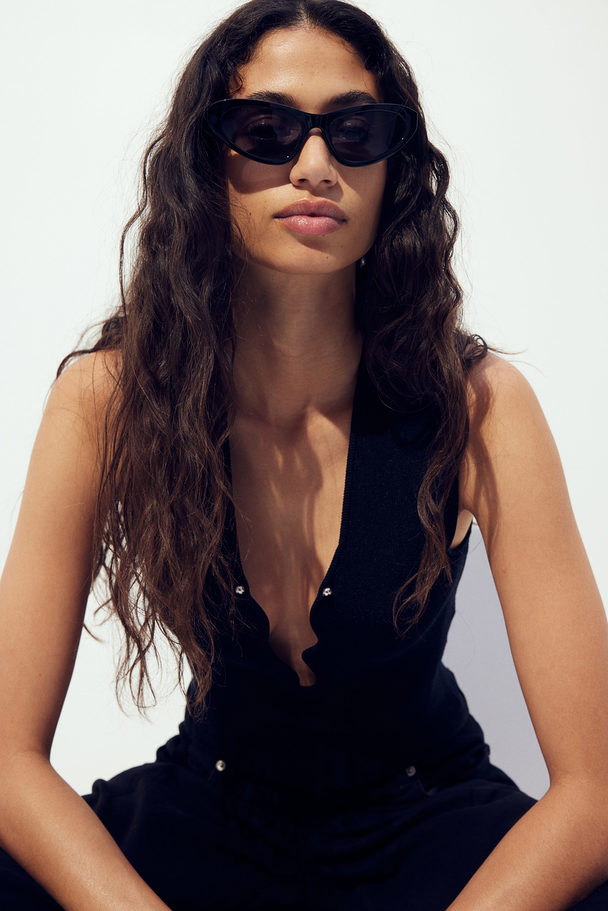 H&M Cat-eye Sunglasses Black