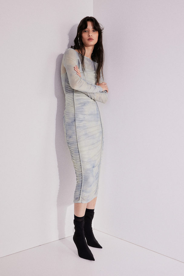 H&M Rynket Bodycon-kjole Lys Beige/batikkmønstret