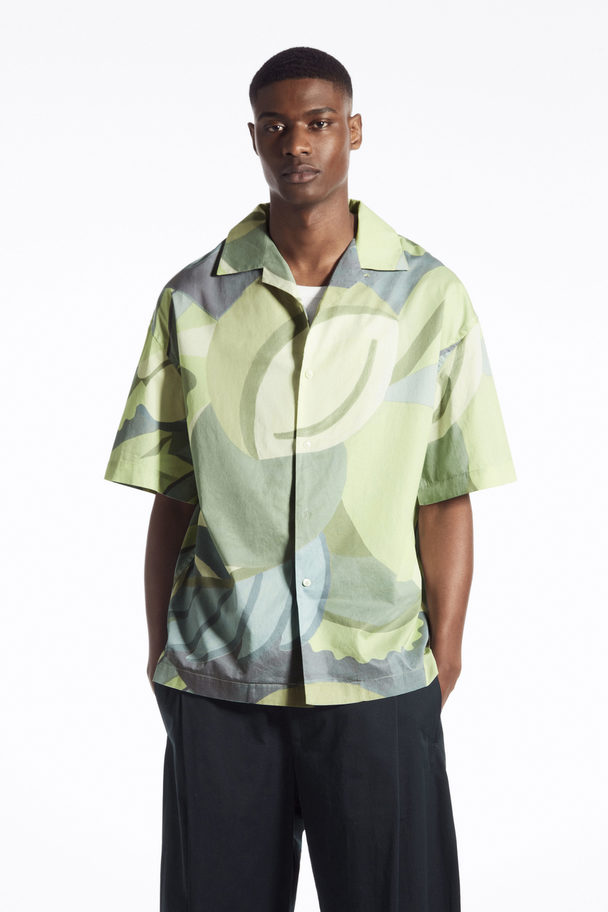 COS Oversized Printed Short-sleeved Shirt Green / Printed