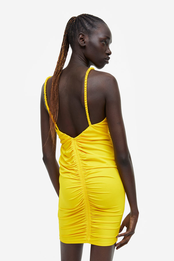H&M Bodycon-kjole Med Rysjer Gul