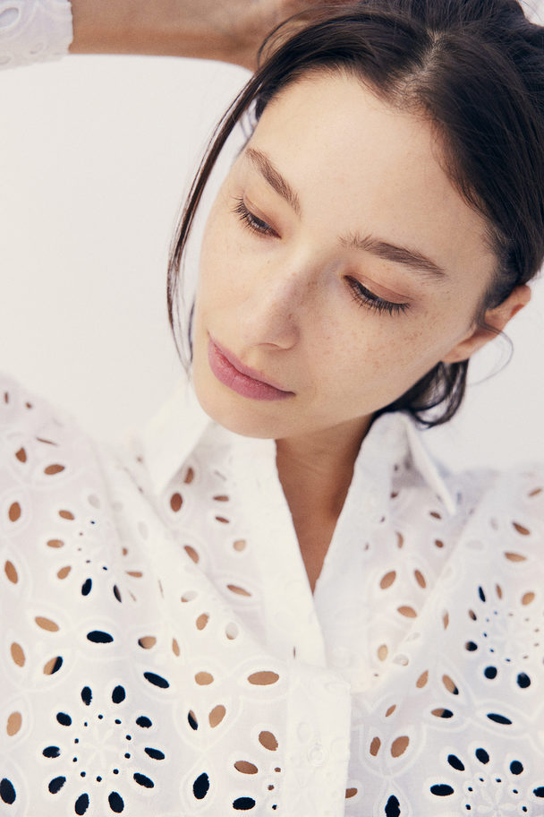 H&M Bluse mit Broderie Anglaise Weiß