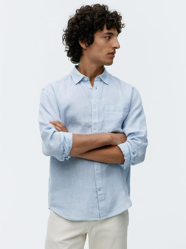 ARKET Leinenhemd mit normaler Passform Hellblau