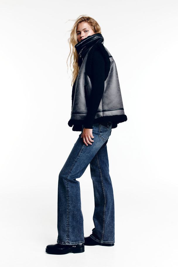 H&M Flared Low Jeans Dunkles Denimblau