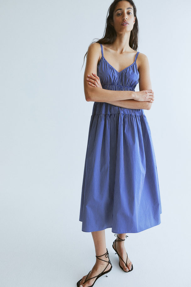 H&M Baumwollkleid mit gesmokter Taillenpasse Blau/Gestreift