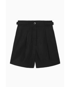 Pleated Linen-blend Utility Shorts Black