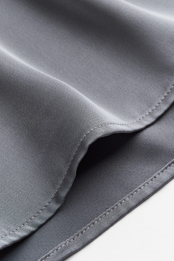 H&M One-Shoulder-Bluse aus Satin Grau