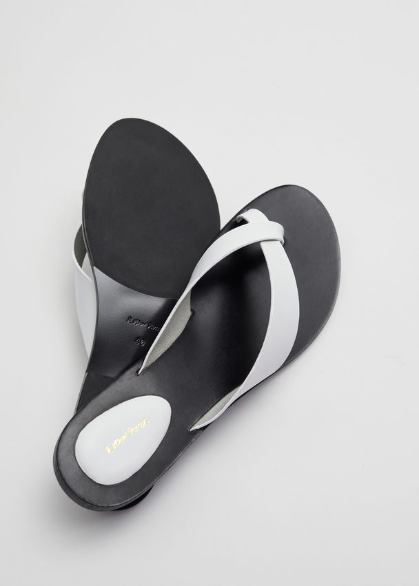 & Other Stories Leather Thong Sandal Ivory