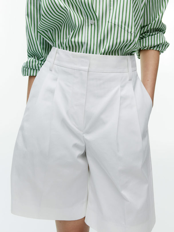 ARKET Relaxed Tailored Shorts White